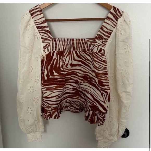 NWT love the label puffed sleeve blouse - Picture 4 of 5